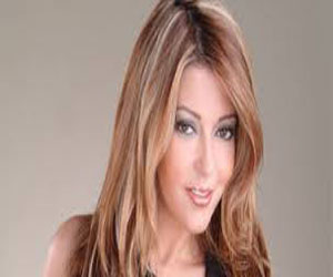 مصر اليوم - سميرة سعيد تُفرج عن الإعلان الدعائي لأغنيّة مازال